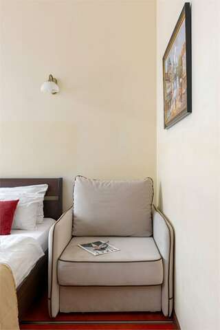 Гостиница Соло на Невском Проспекте Санкт-Петербург Делюкс с кроватью "king-size",джакузи и видом на Рубинштейна-6