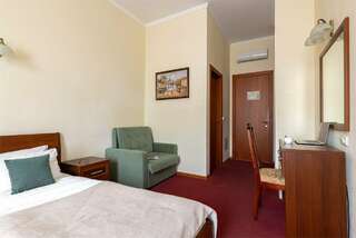 Гостиница Соло на Невском Проспекте Санкт-Петербург Улучшенный номер с 1 кроватью/2 раздельными кроватями, креслом и видом во двор-12