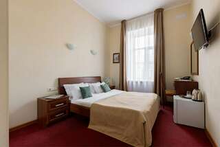 Гостиница Соло на Невском Проспекте Санкт-Петербург Стандарт с 1 кроватью, вид на Рубинштейна или во двор-1