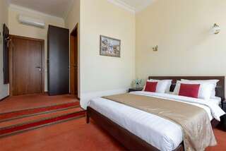 Гостиница Соло на Невском Проспекте Санкт-Петербург Улучшенный номер с 1 кроватью,джакузи и видом во двор-9