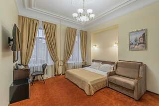 Гостиница Соло на Невском Проспекте Санкт-Петербург Делюкс с кроватью "king-size",джакузи и видом на Рубинштейна-14